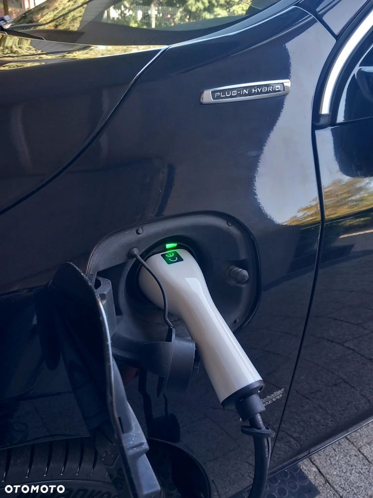 Volvo V60 D6 AWD Plug-in Hybrid Summum - 37