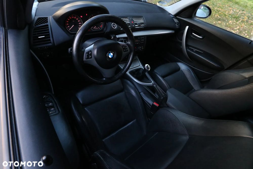 BMW Seria 1 120i - 6