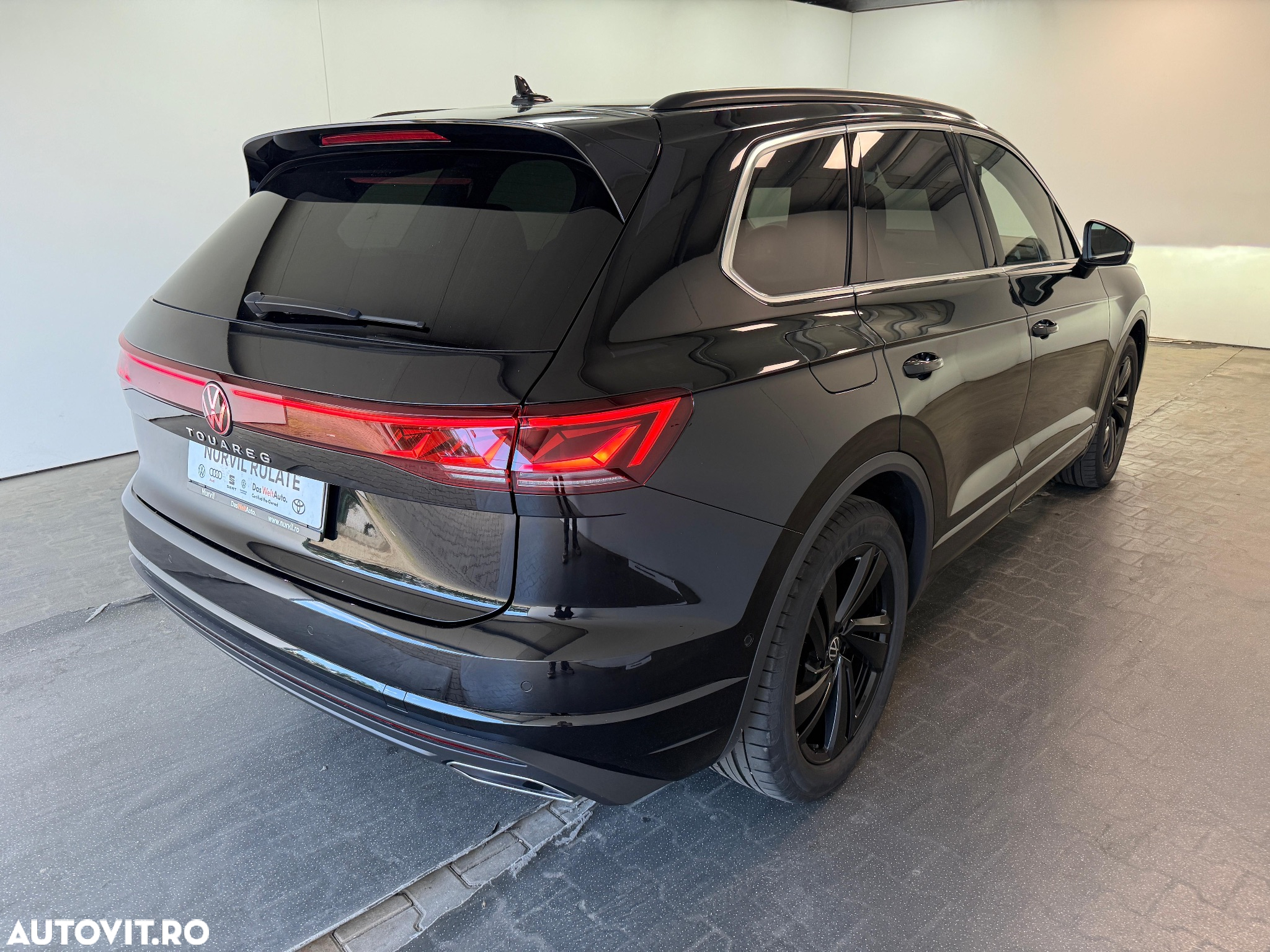 Volkswagen Touareg V6 TDI 4MOTION Elegance - 25