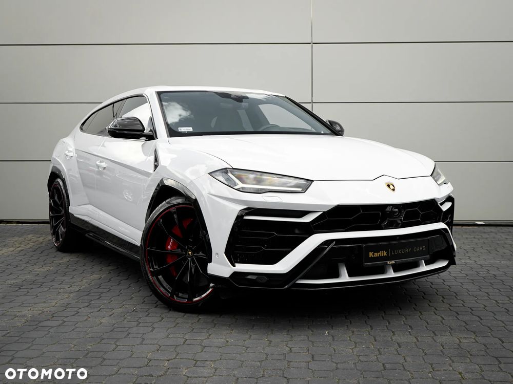 Lamborghini Urus - 1