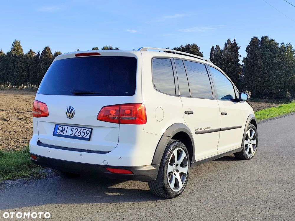 Volkswagen Touran 2.0 TDI DPF DSG Cross - 15