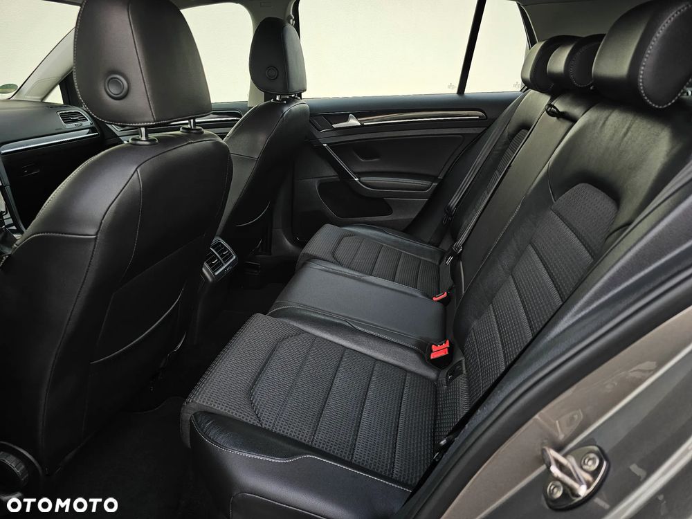 Volkswagen Golf VII Diesel 5-Türer Highline - 21
