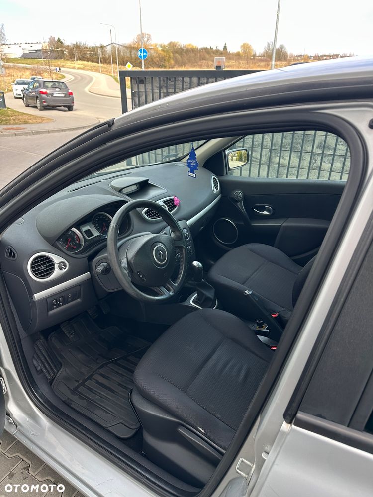 Renault Clio 1.5 dCi Extreme - 17
