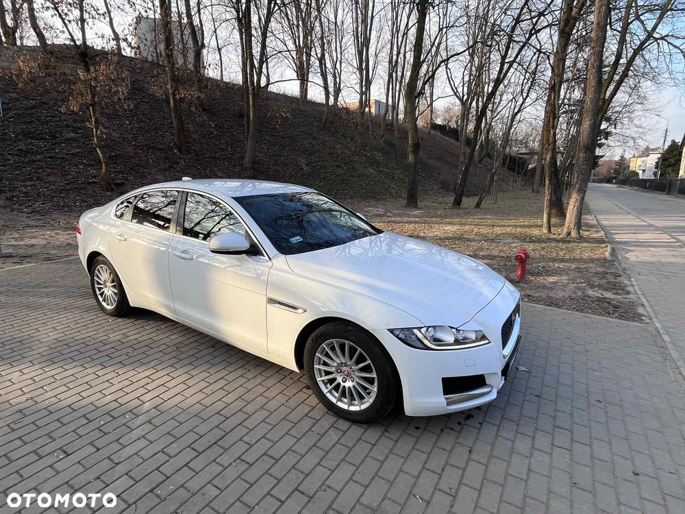 Jaguar XF 2.0 i4D AWD Prestige - 6