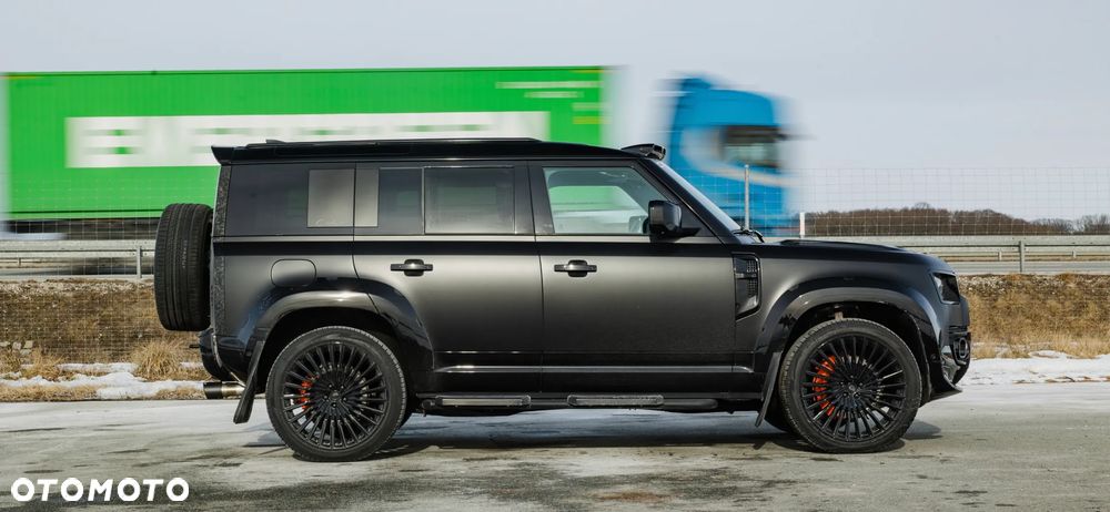 Land Rover Defender 5.0 P425 X-Dynamic HSE - 4