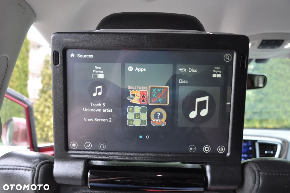 Chrysler Pacifica - 31