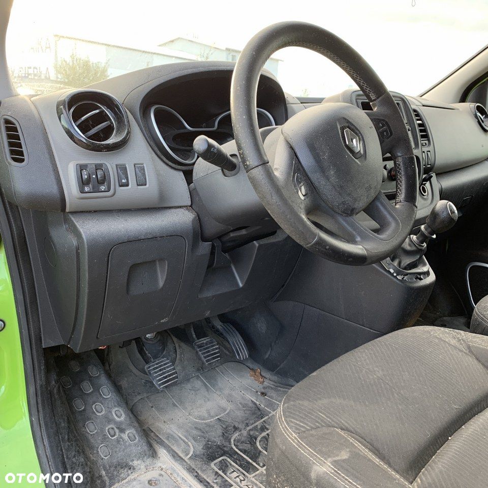 Renault Trafic - 23