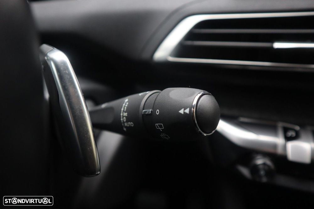 Peugeot 3008 1.5 BlueHDi Allure EAT8 - 39