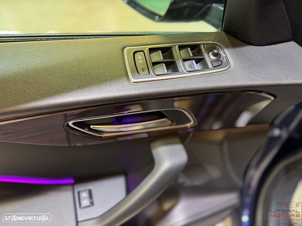 Jaguar F-Pace 25d AWD Aut. Portfolio - 19