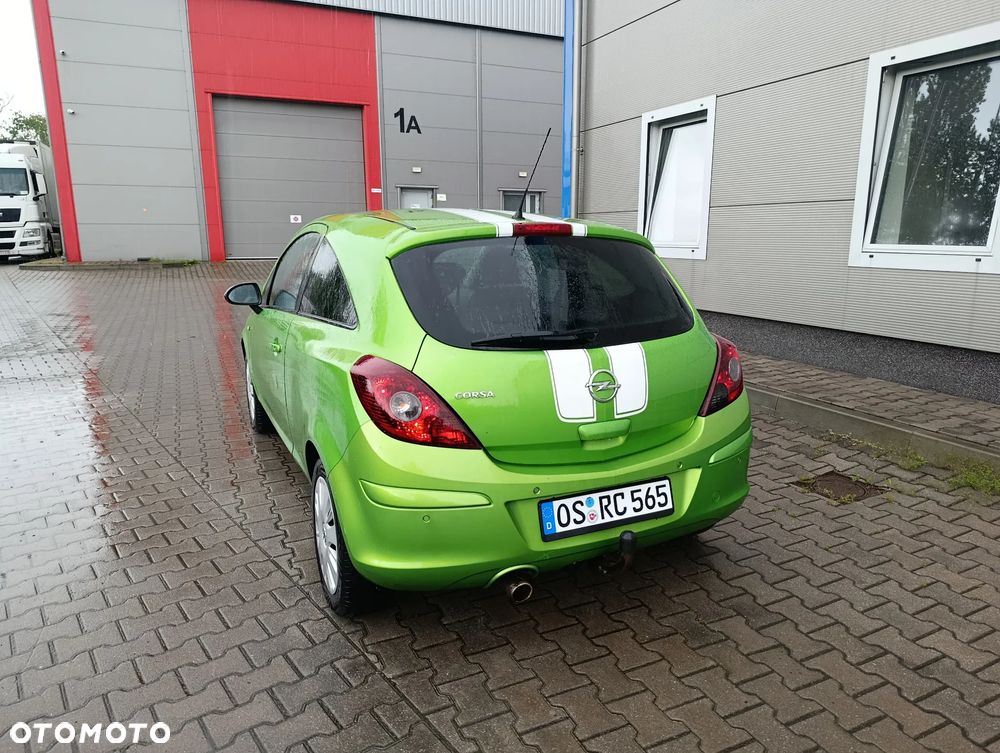 Opel Corsa 1.4 16V Sport - 9