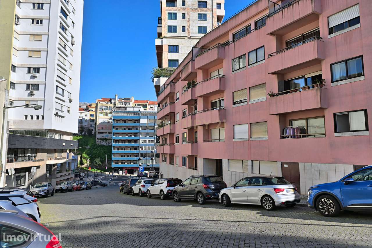 Apartamento T2 à venda — condomínio fechado com piscina, jardim, parqu - Grande imagem: 3/30
