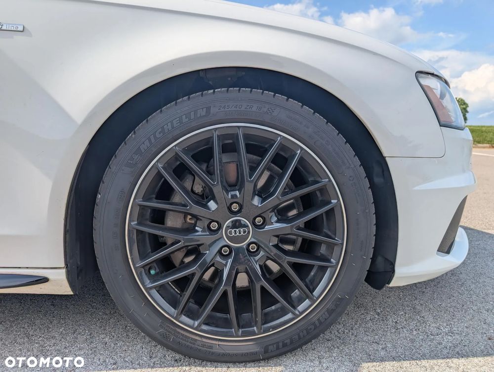 Audi A4 Limousine 2.0 TFSI ultra S tronic design - 15