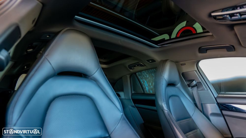 Porsche Panamera Sport Turismo 4 E-Hybrid - 34