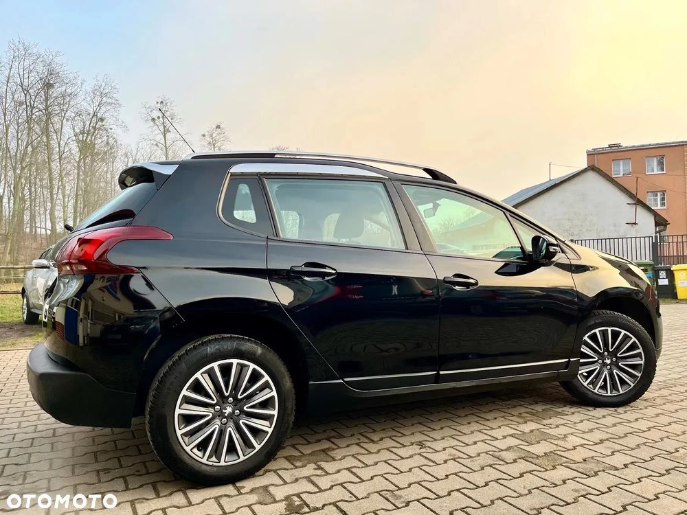 Peugeot 2008 1.2 Pure Tech Style S&S - 4