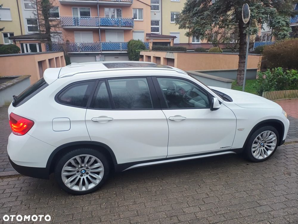 BMW X1 xDrive18d - 9