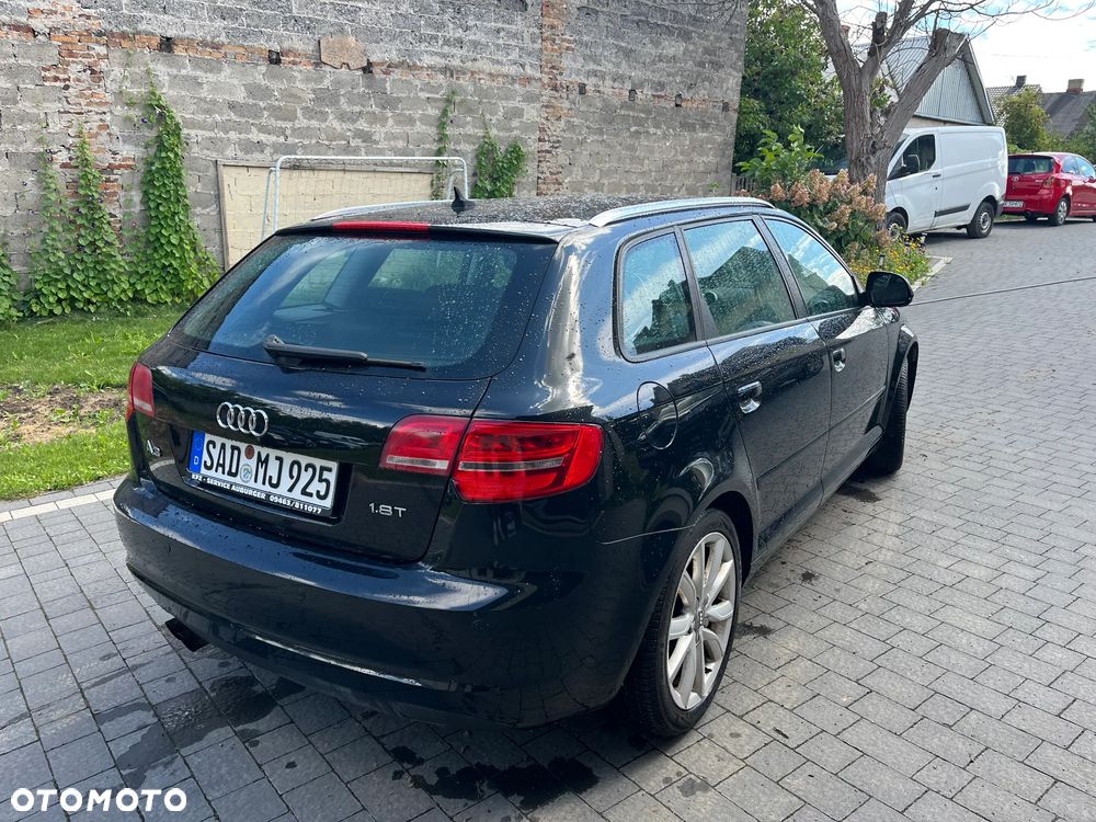Audi A3 Sportback 1.8 TFSI Attraction - 5