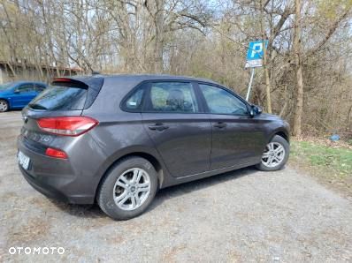 Hyundai i30 1.4 Classic + - 6