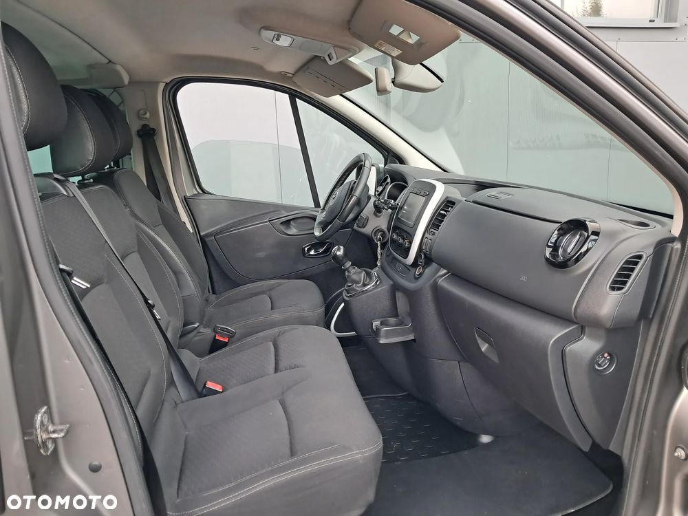 Opel Vivaro - 11