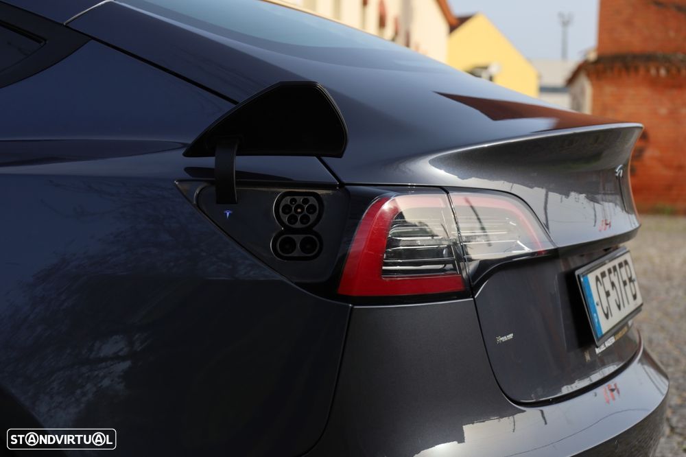 Tesla Model 3 Long-Range Dual Motor AWD - 34