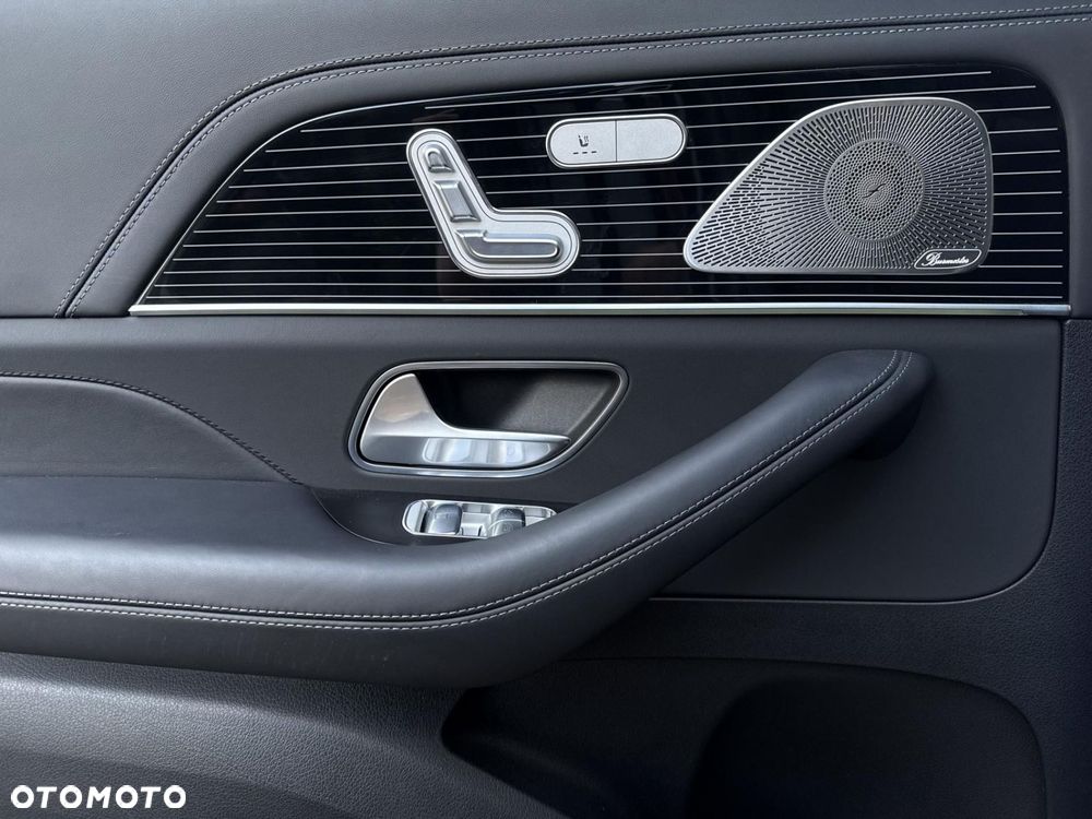 Mercedes-Benz GLS - 18