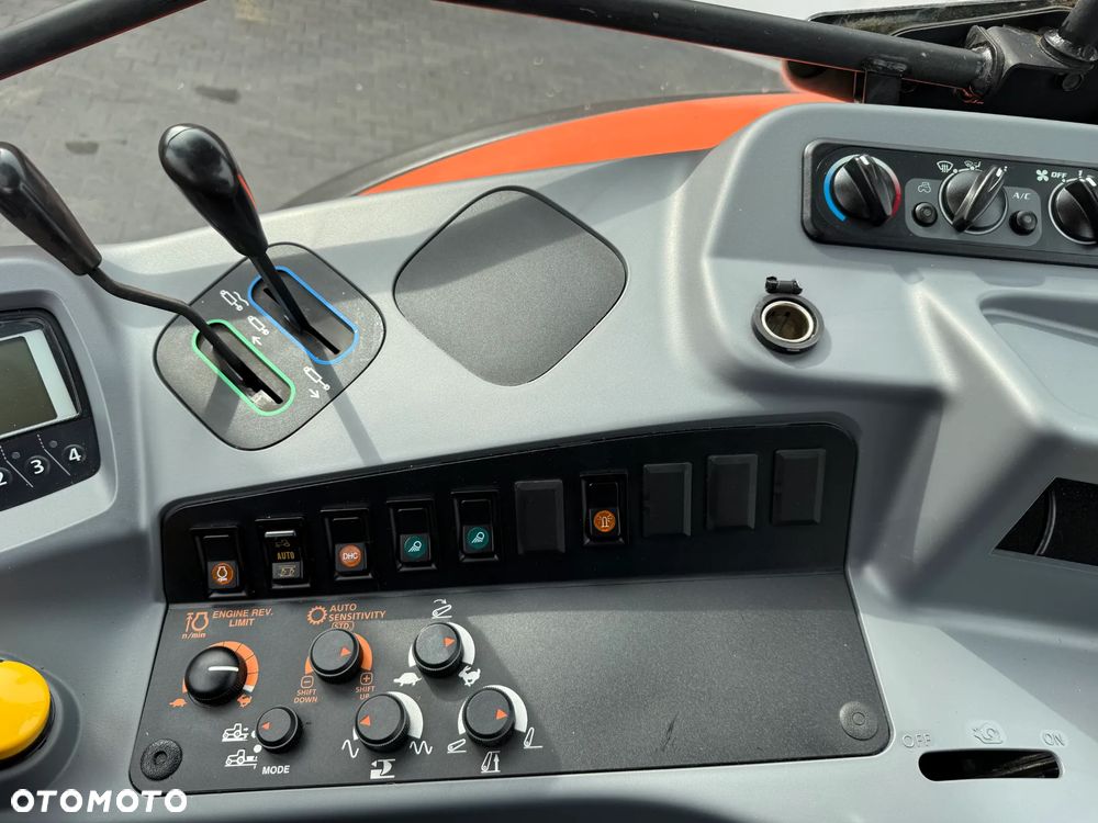 Kubota M100GX - II - 28