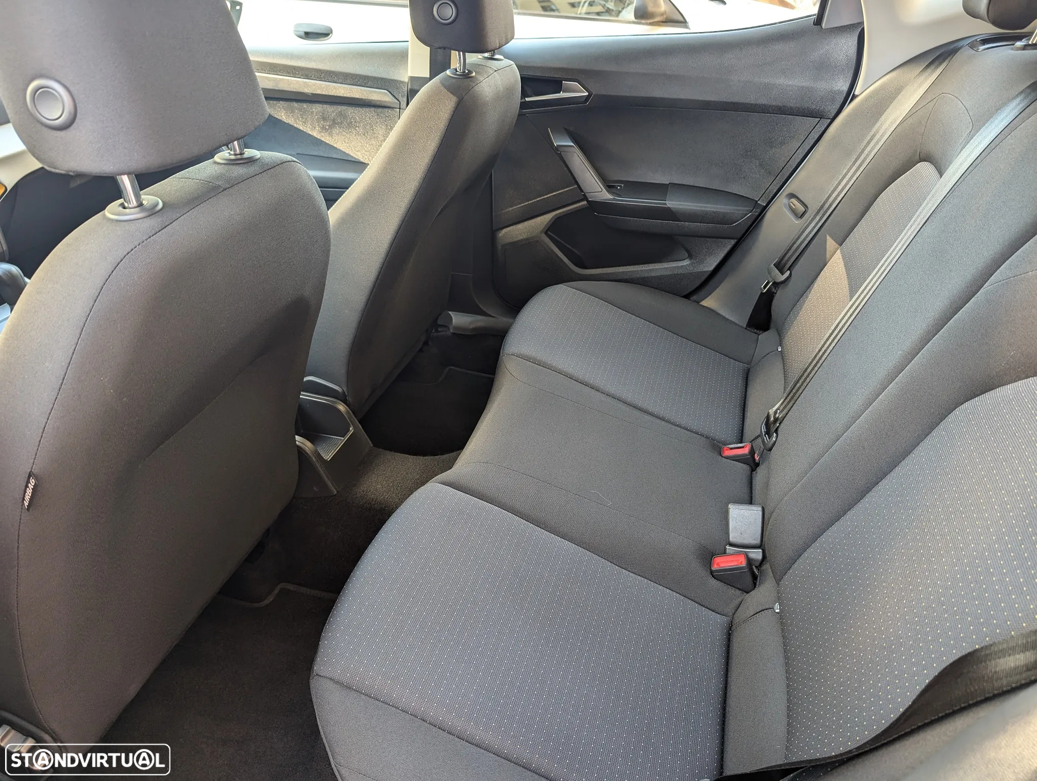 SEAT Arona 1.0 TSI Wave DSG - 9