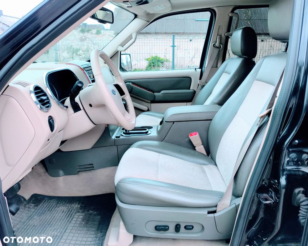 Ford Explorer 4.0 4WD - 7