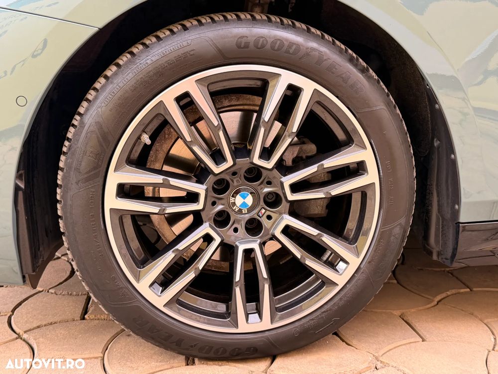 BMW Seria 5 520i Aut. - 33