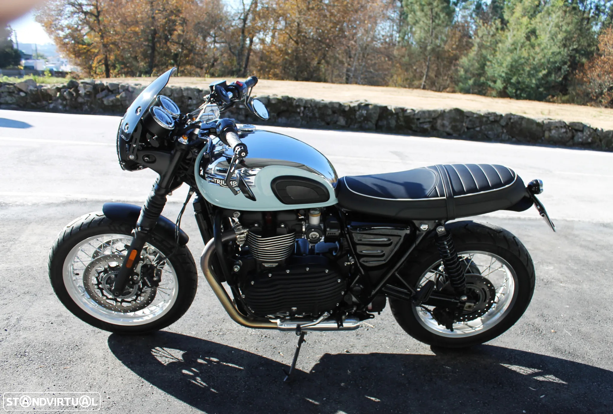 Triumph Bonneville Chrome Edition-Custom - 21