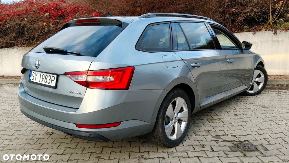 Skoda Superb 1.6 TDI DSG Ambition - 11