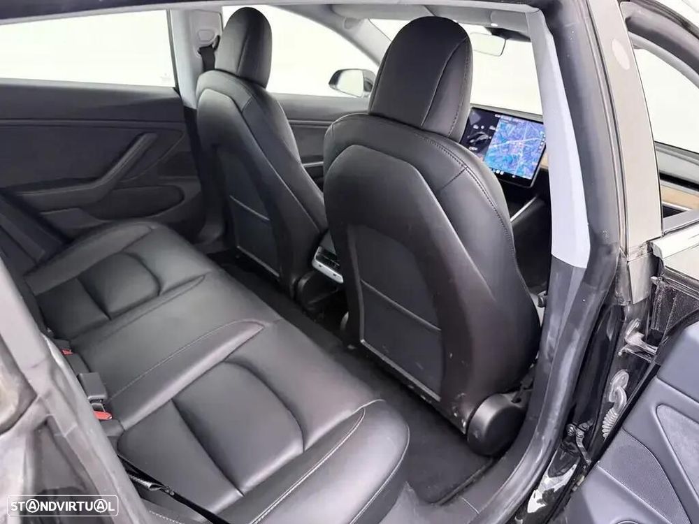 Tesla Model 3 Long-Range Dual Motor AWD - 26