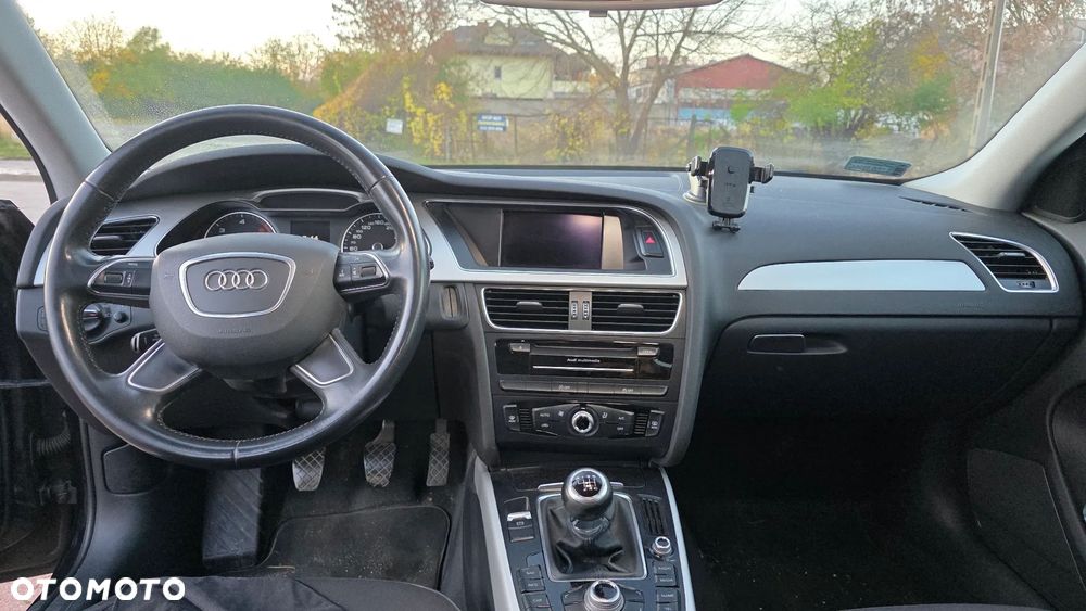 Audi A4 Avant 2.0 TDI 120g DPF Attraction - 9