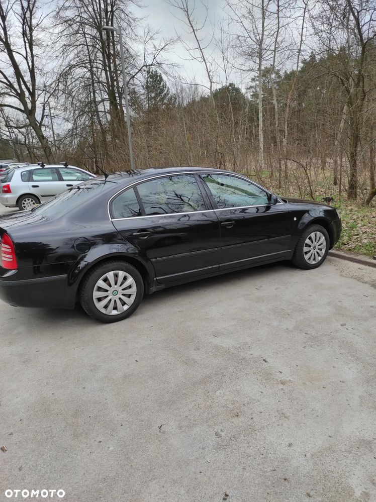 Skoda Superb 2.0 - 13