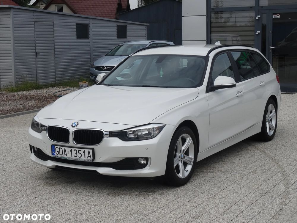 BMW Seria 3 318d - 5