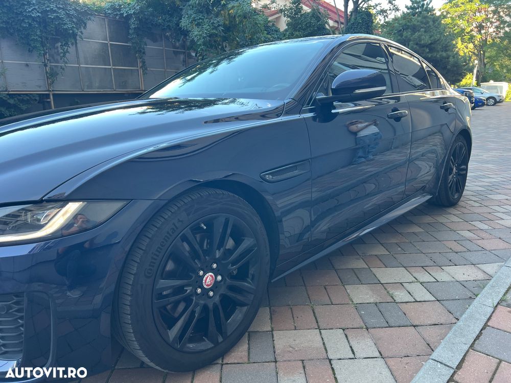 Jaguar XE P250 RWD R-Dynamic S - 11
