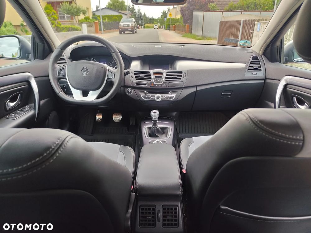 Renault Laguna dCi 150 FAP GT - 8