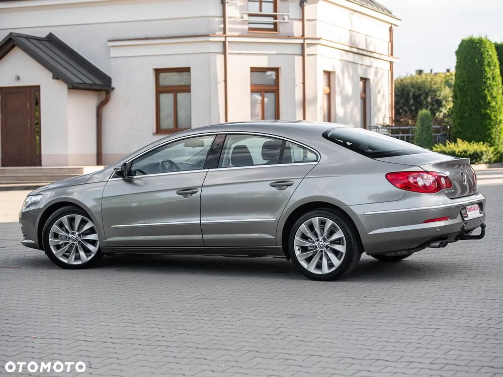 Volkswagen Passat 2.0 TDI DPF BlueMotion Technology Comfortline - 10