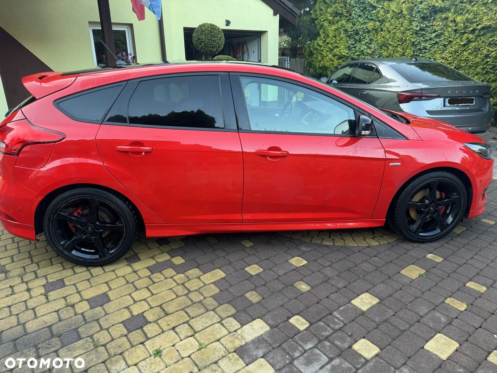 Ford Focus 1.5 EcoBoost ST-Line Red ASS - 3