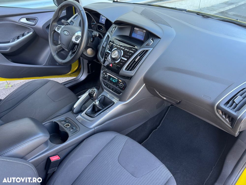Ford Focus - 10