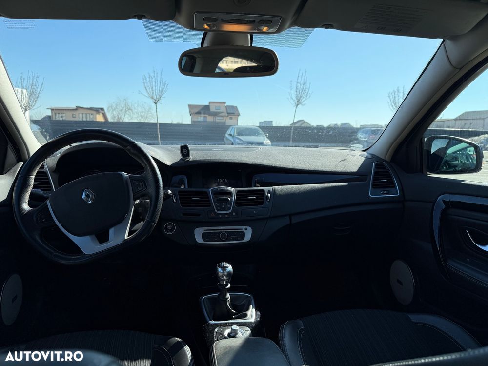 Renault Laguna 2.0dCi BOSE - 8