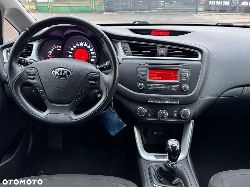 Kia Ceed 1.6 GDI Vision - 29