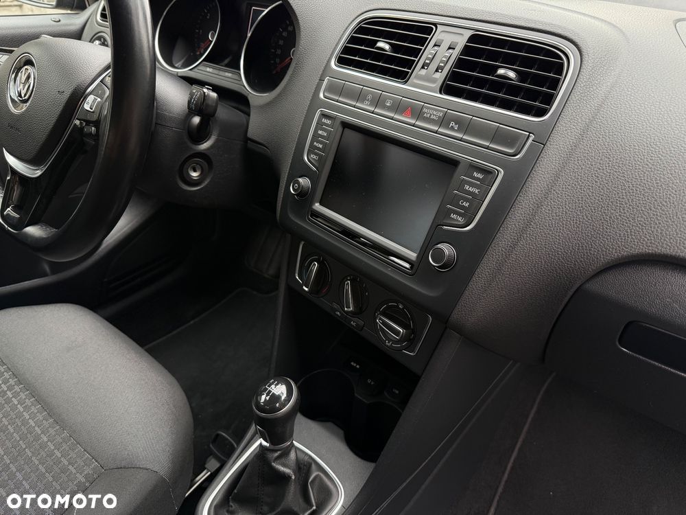 Volkswagen Polo 1.4 TDI (Blue Motion Technology) Comfortline - 31
