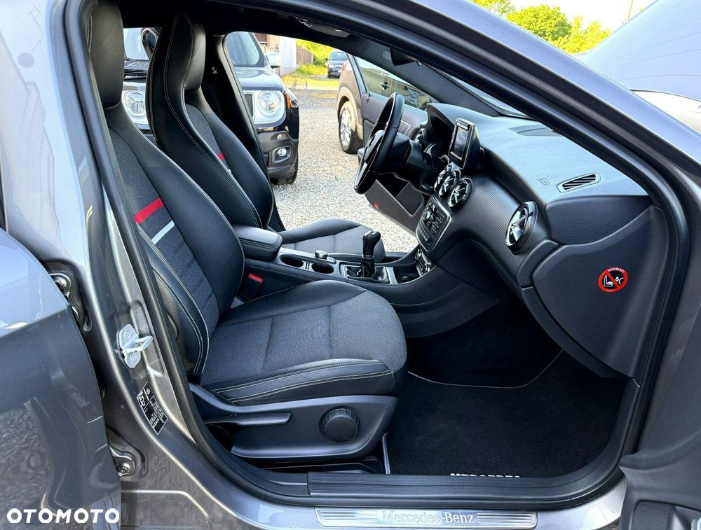 Mercedes-Benz Klasa A 180 BlueEfficiency Edition Style - 22