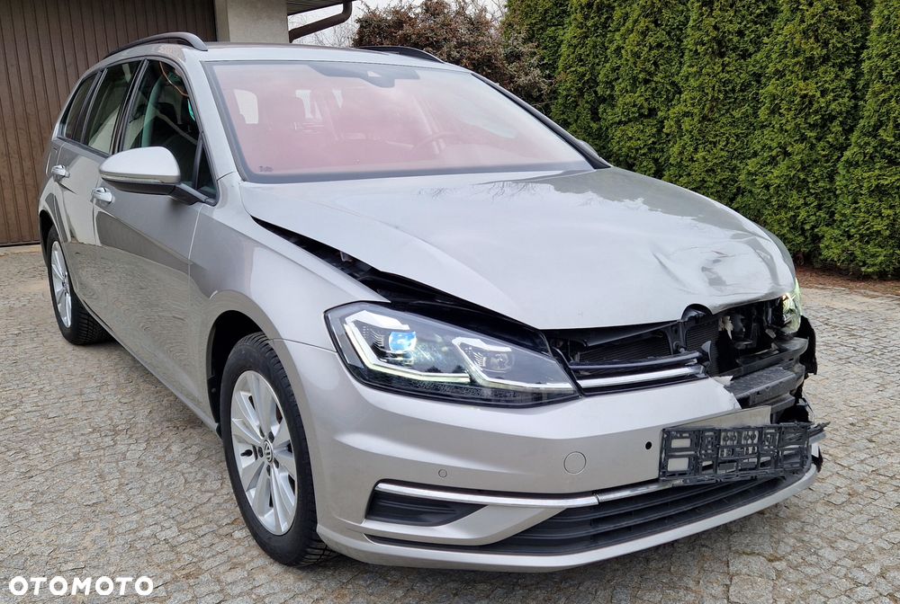 Volkswagen Golf 1.5 TSI BMT Evo Comfortline DSG - 1