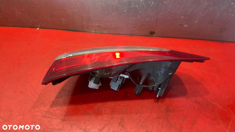 LAMPA PRAWA TYLNA TYŁ KLAPY MONDEO MK4 - 5