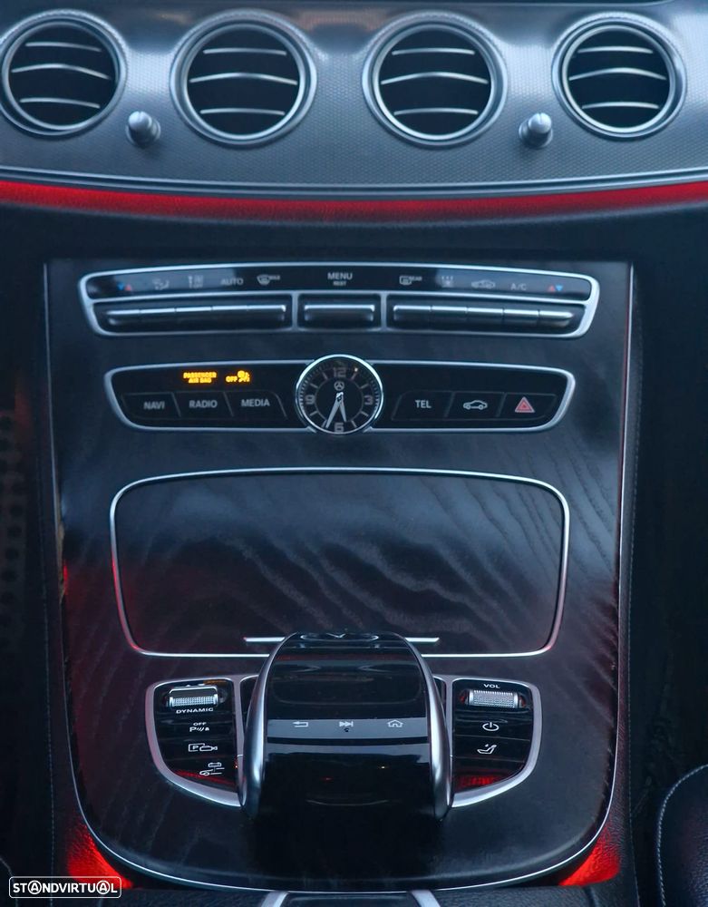 Mercedes-Benz E 300 de 9G-TRONIC AMG Line - 21