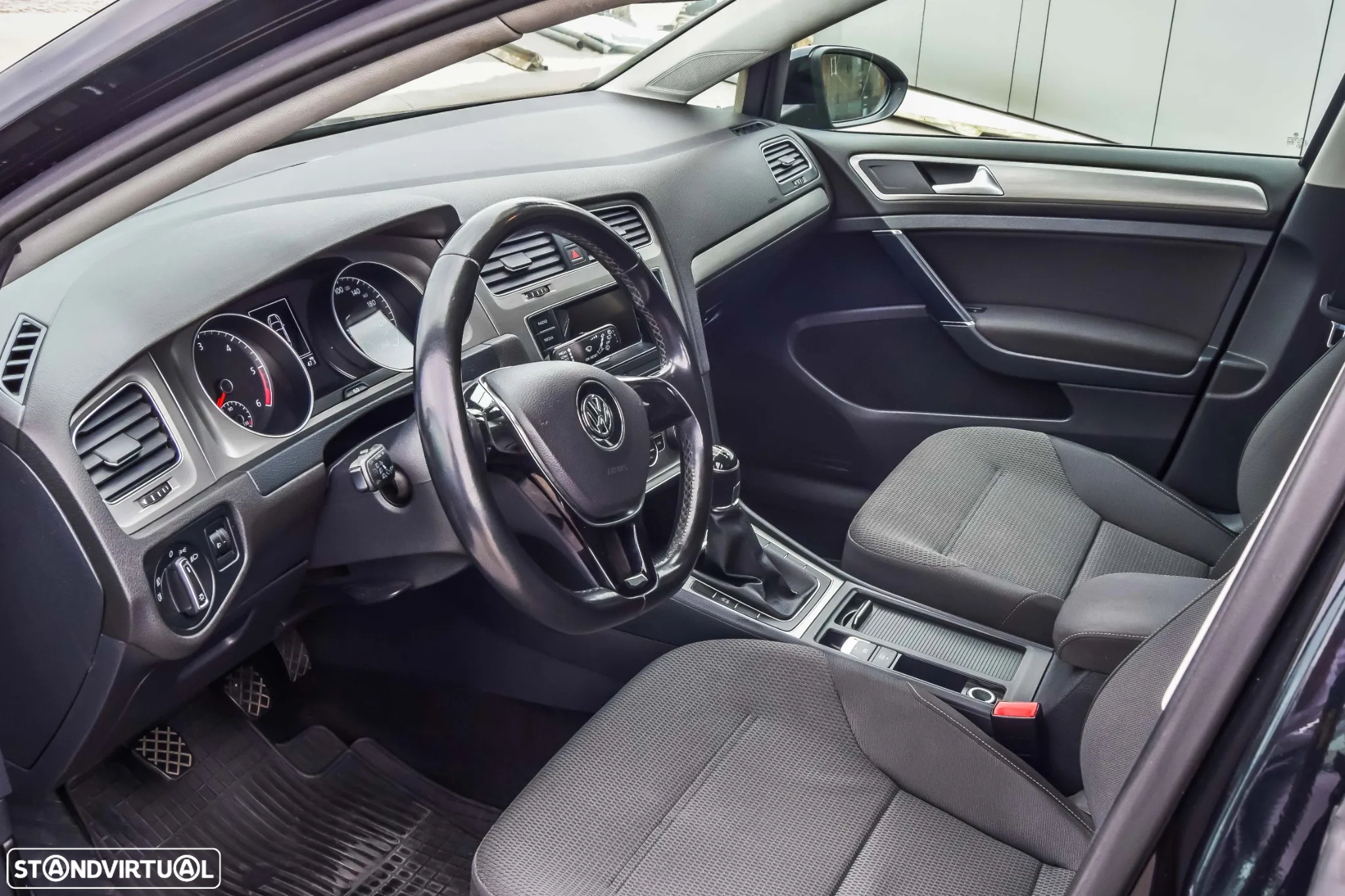 VW Golf 1.6 TDI Confortline - 7