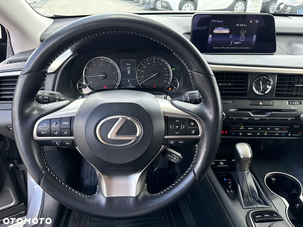 Lexus RX - 16