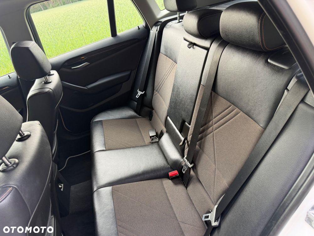 BMW X1 sDrive18d xLine - 26