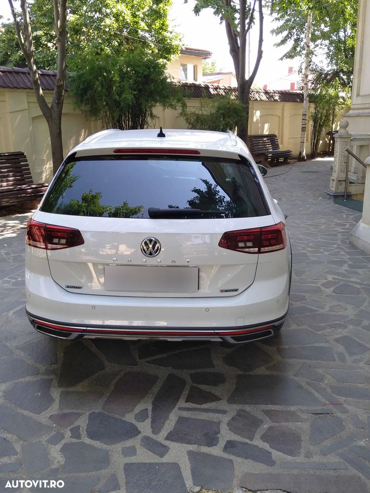Volkswagen Passat 2.0 TDI 4Motion DSG BlueMotion Tech Highline - 4